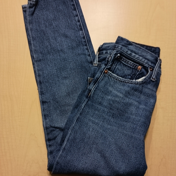 Madewell The Mom Jeans in Downy Wash Size 25 - Picture 6 of 12